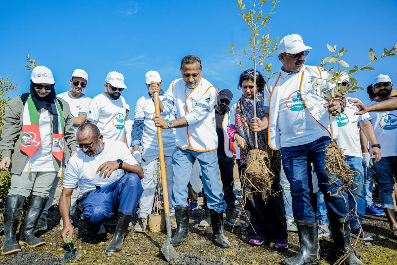 500 Aster Volunteers Plant 2,000 Mangrove Saplings to Revive Ras Al Khaimah’s Coast for UAE National Day