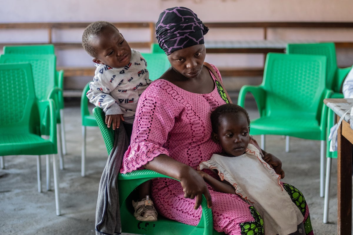 A free childbirth program ends in eastern Congo at the worst of times