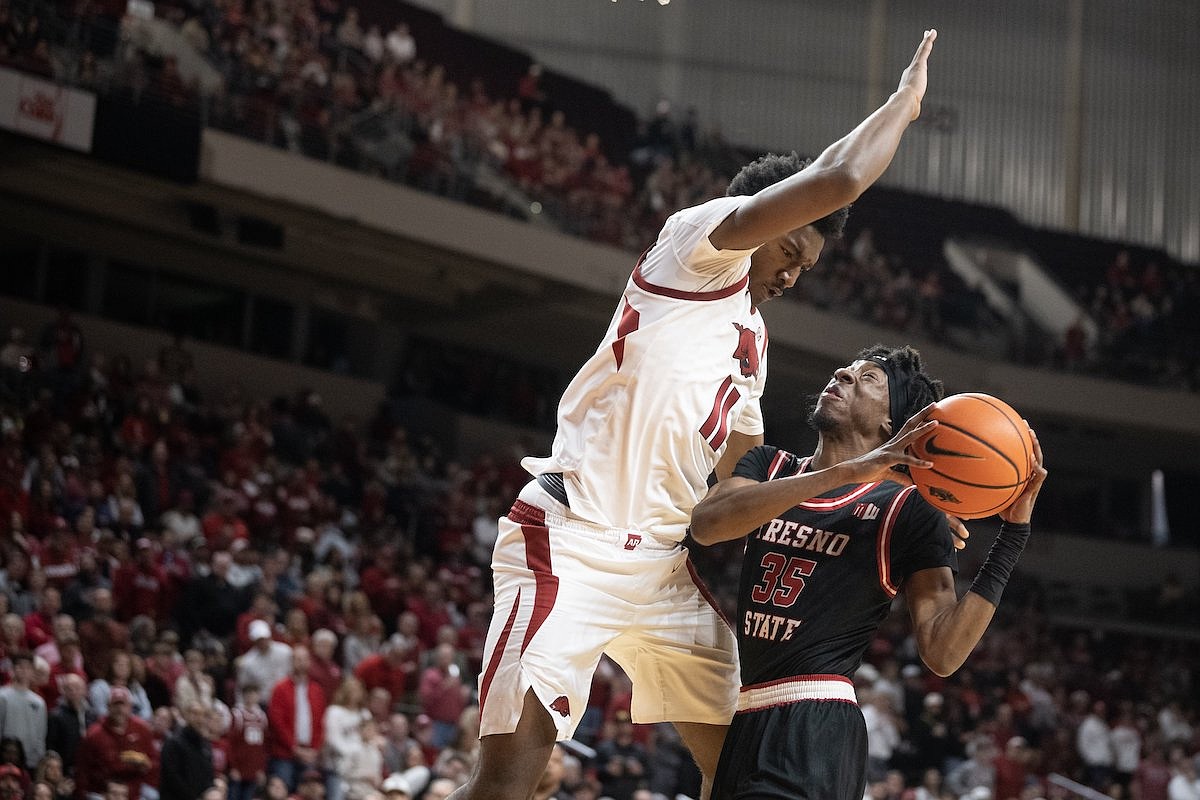 Arkansas basketball gets hot after halftime, beats Fresno State in North Little Rock | The Arkansas Democrat-Gazette
