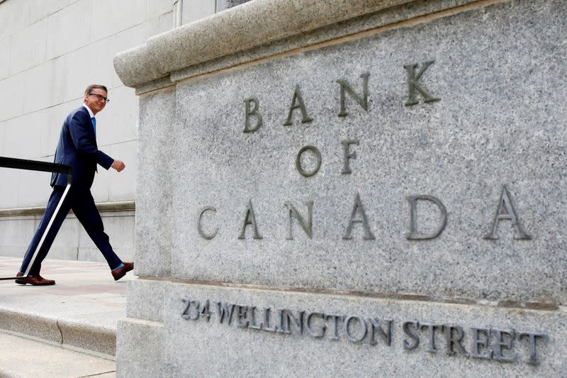 Bank of Canada maintains policy rate at 2¼ percent