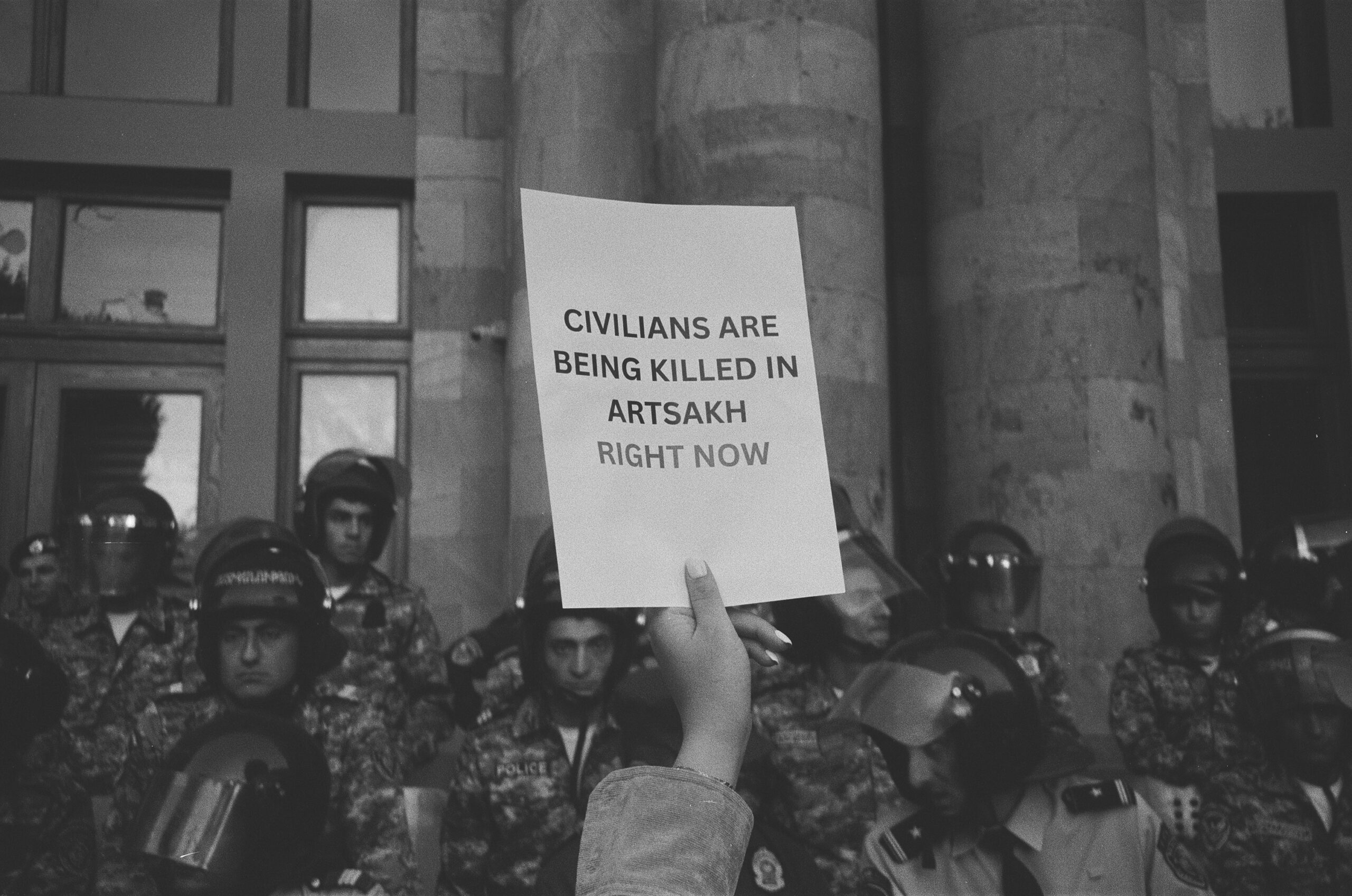 Blockade, war and the unmaking of home