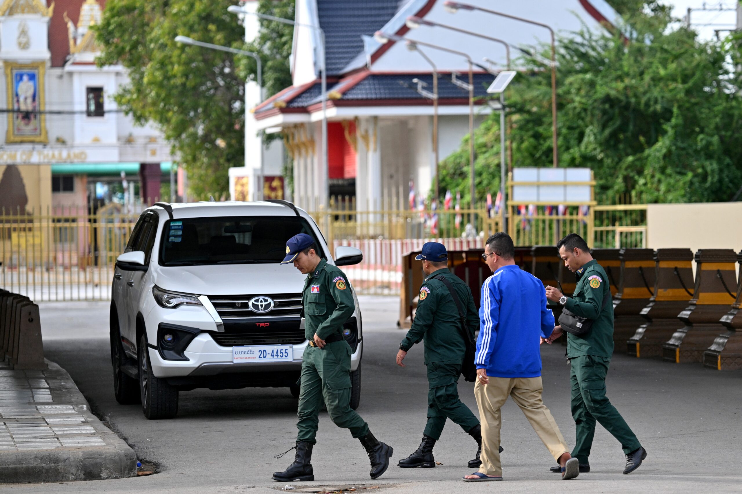 Cambodia Says Thai Bombing Continues After Trump Truce Call, Laos Appeals for Restraint