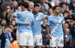City, Villa to keep pressure on as Arsenal faces Everton