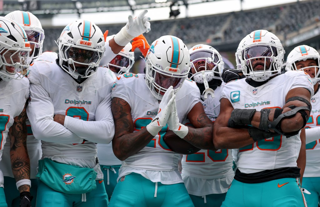 Dolphins facing elimination from playoff contention vs. Steelers