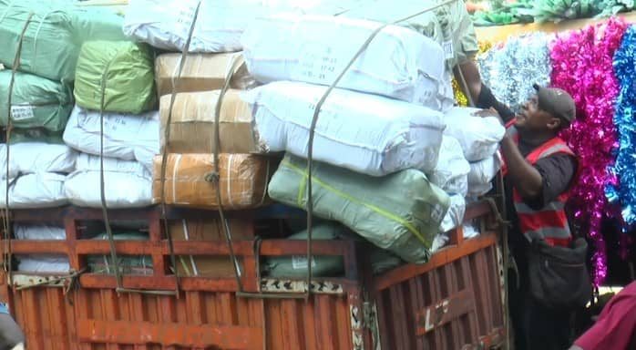 Festive Season: South West Retailers Stream into Douala to Stock Up, Cite Bad Roads as Major Challenge
