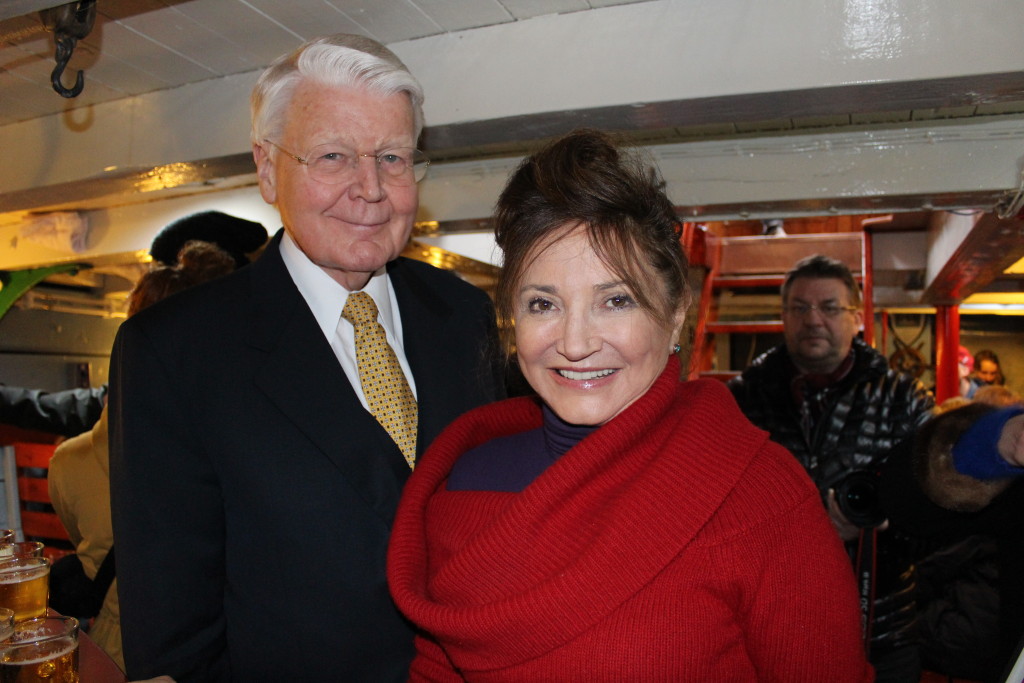 Former First Lady Dorrit Moussaieff Mugged In London