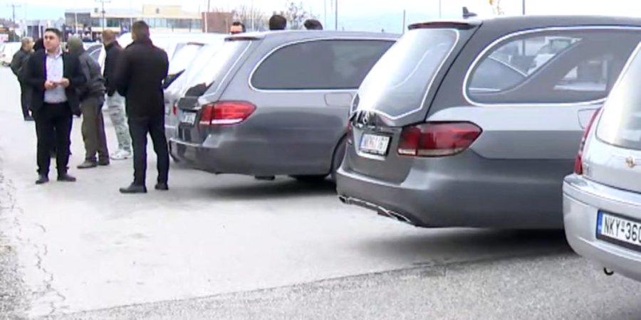 Funeral homes support protesting farmers in N. Greece (video)