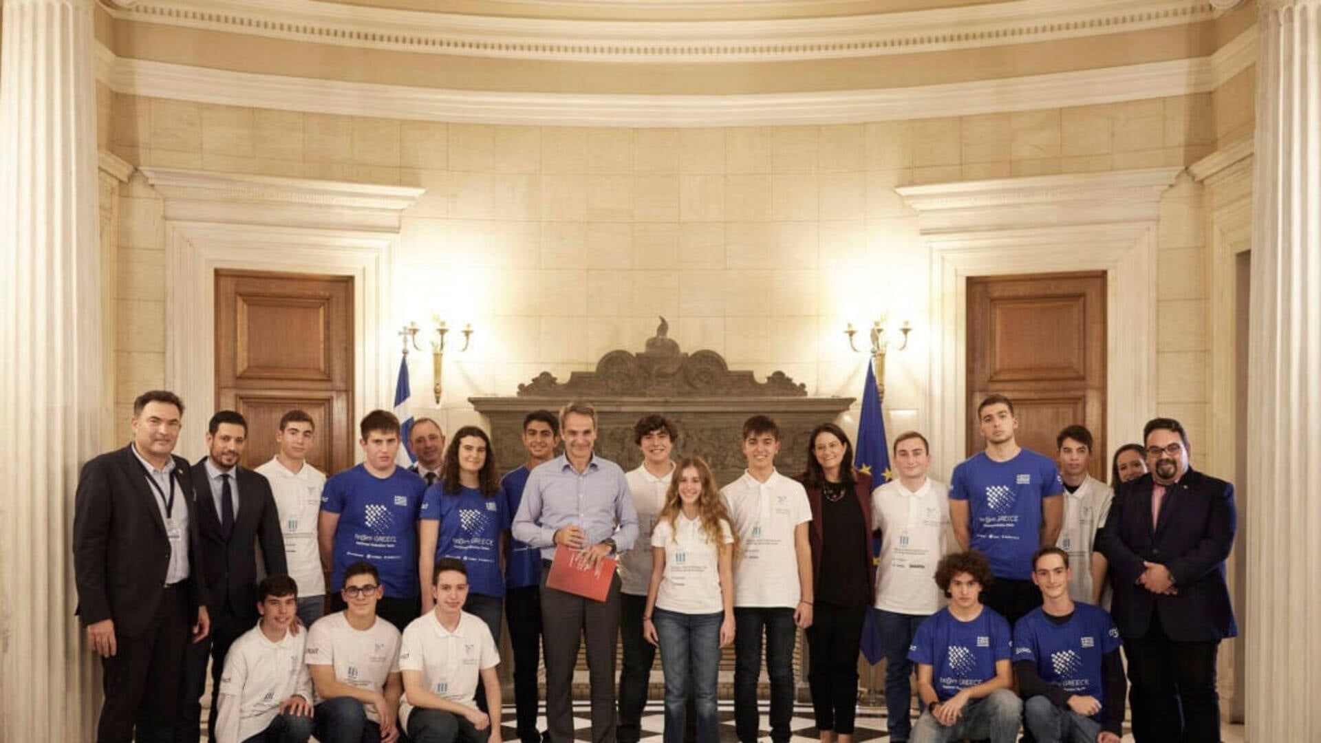Greek National Robotics Team in Australia: "Applause last year, no support this year