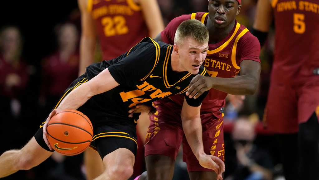 Hawkeyes bounce back with convincing victory over Western Michigan