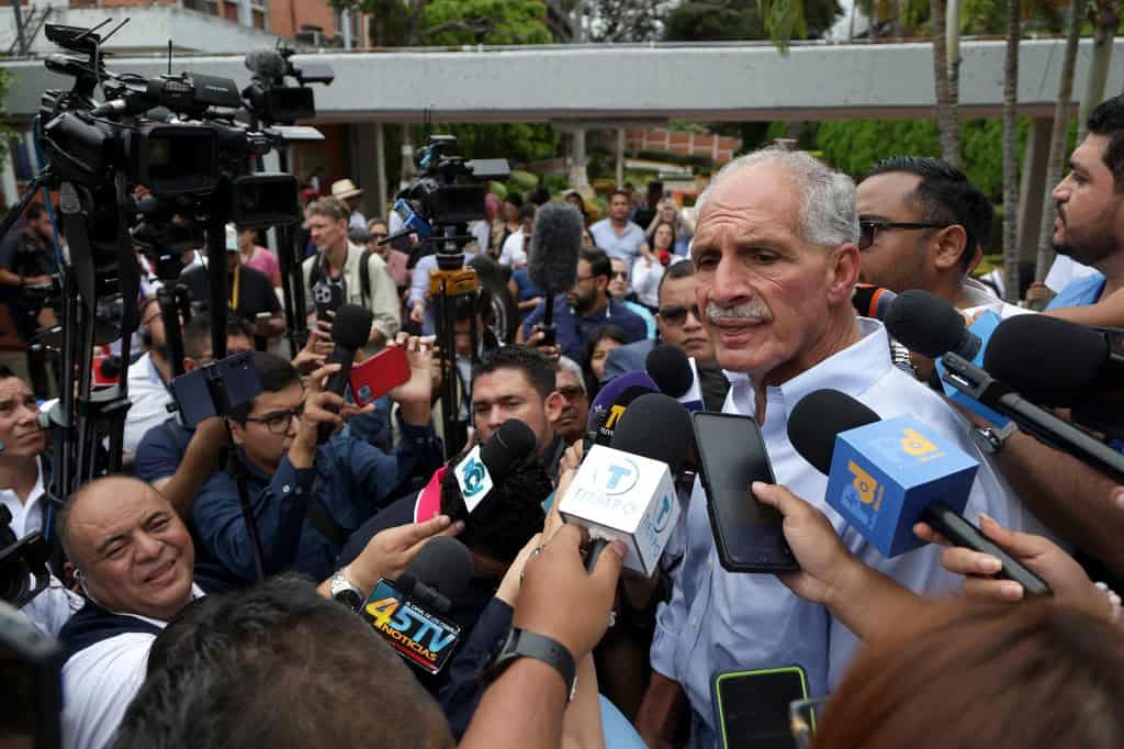 Honduras Presidential Contest Tightens for Candidate Backed by Trump