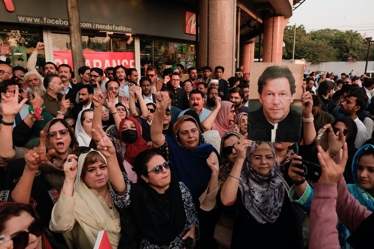 Imran Khan supporters set for stand-off with police as concerns for former PM grow