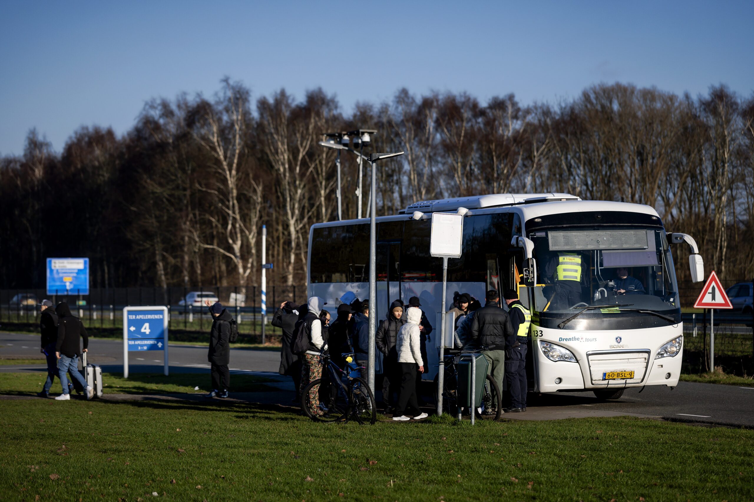 Keijzer blocks free bus plan to ease pressure on Ter Apel route