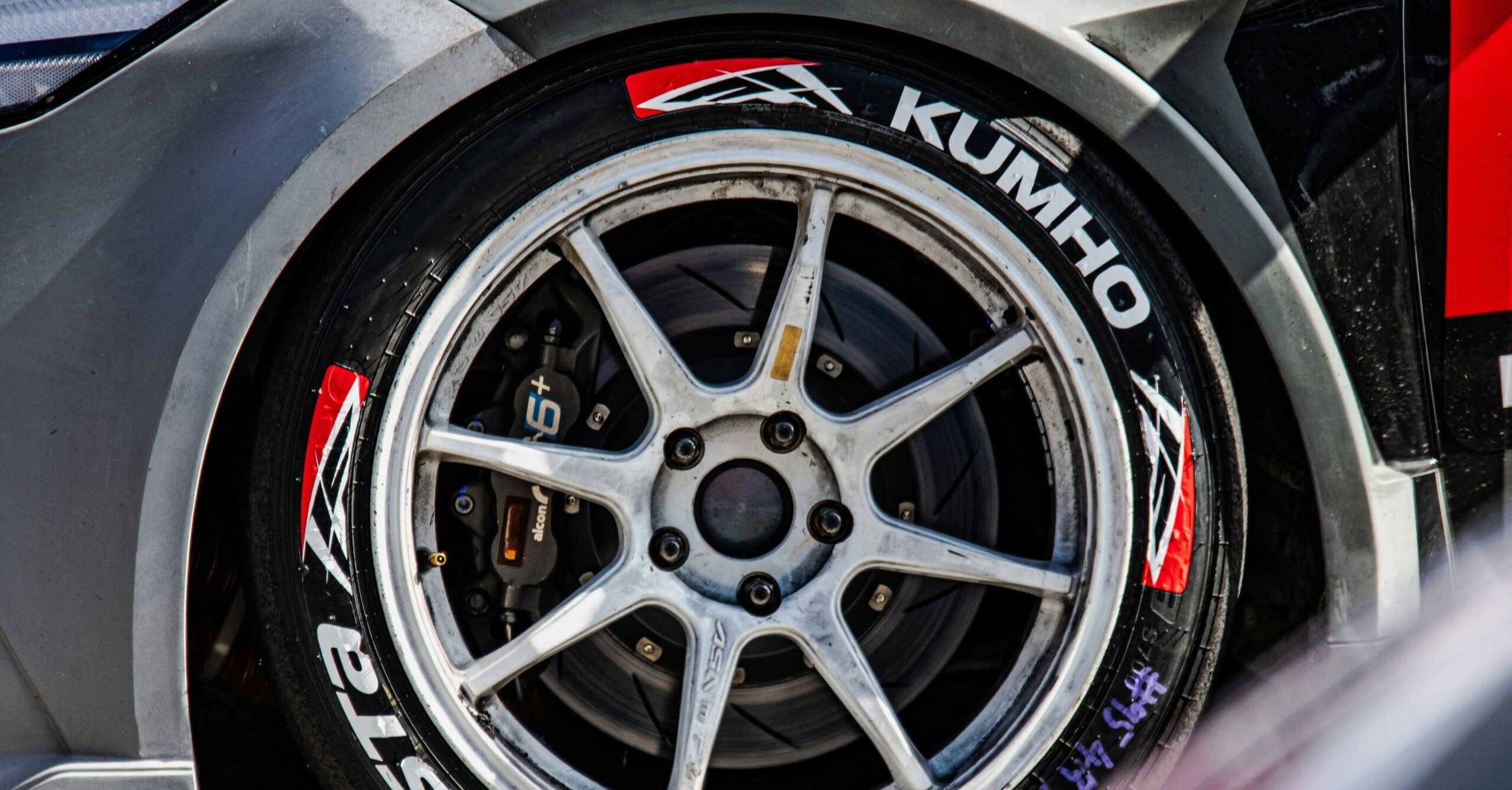 Korean tyre maker Kumho moves ahead with $587m Polish factory, its first plant in Europe