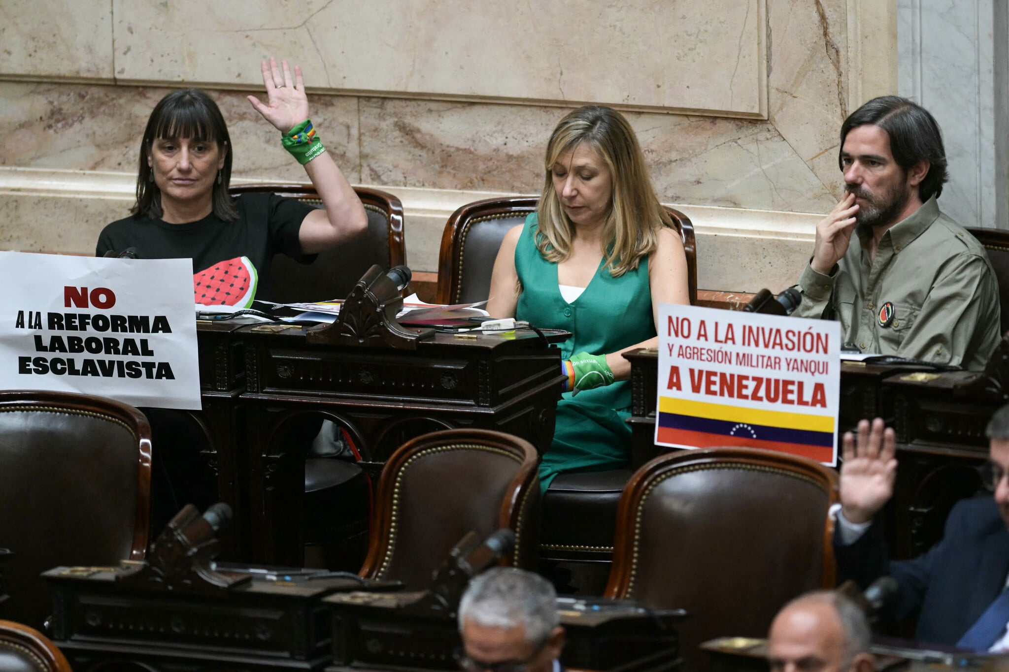 Left-wing Argentine lawmakers pledge allegiance to ‘free Palestine’ in oaths of office