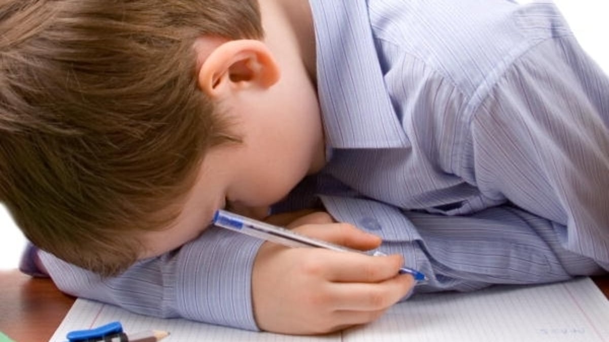 The Education Ministry has set strict guidelines on the volume of homework that should be assigned to primary school pupils, but many parents say their children still get too much