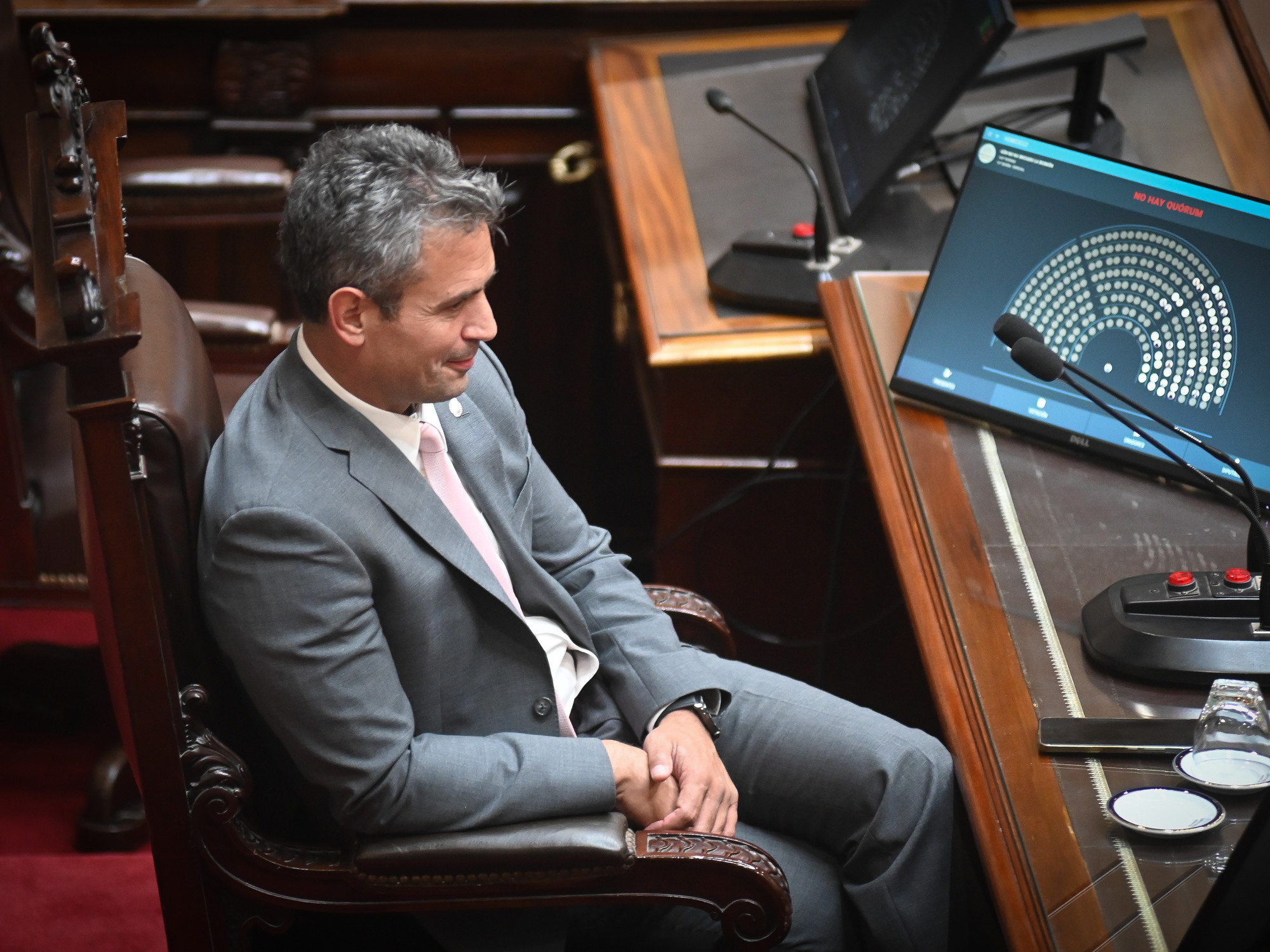 Martín Menem, peregrino en terreno enemigo, la furia de Macri y el peligro del Senado