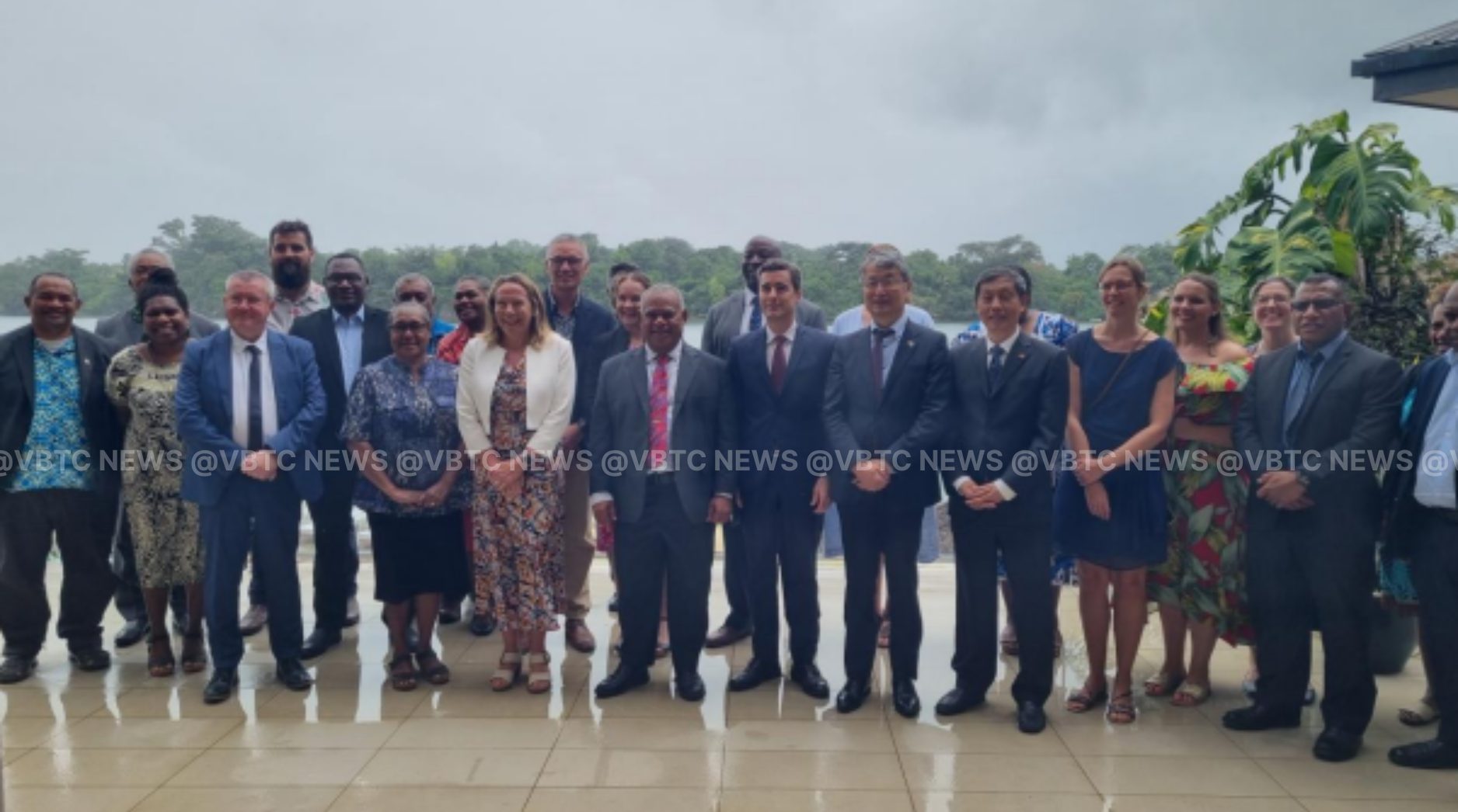 PM Napat Urges Economic Shift in Talks with International Partners