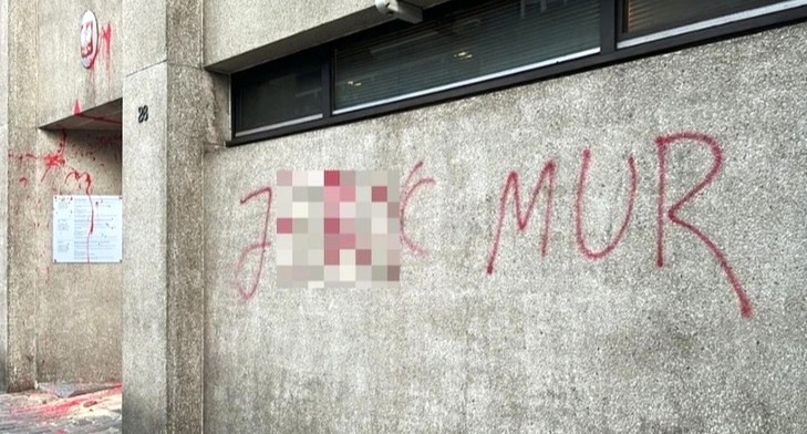 Polish consulate in Brussels vandalised with graffiti criticising anti-migrant border wall