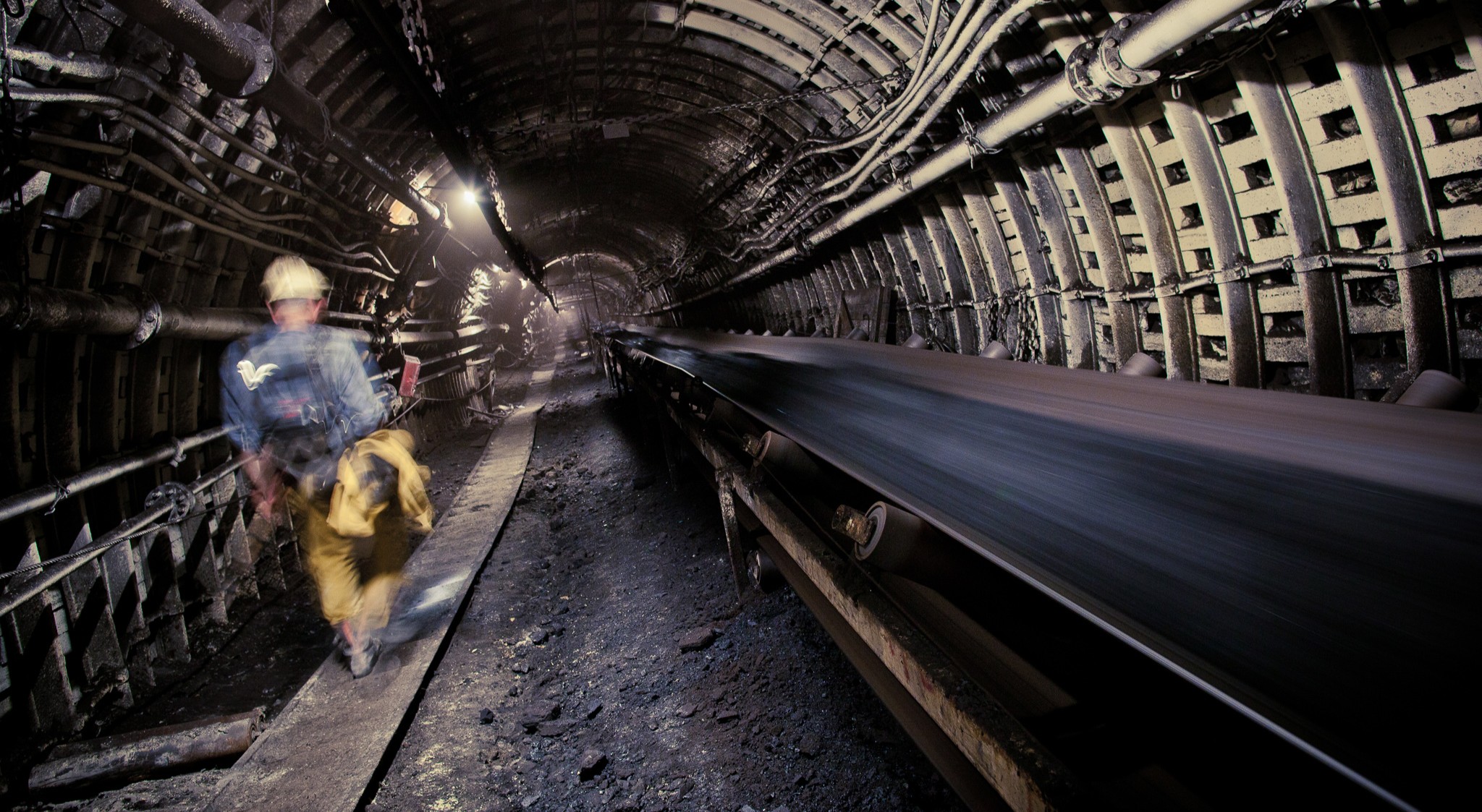 Polish parliament approves bill facilitating coal mine closures and compensation for miners