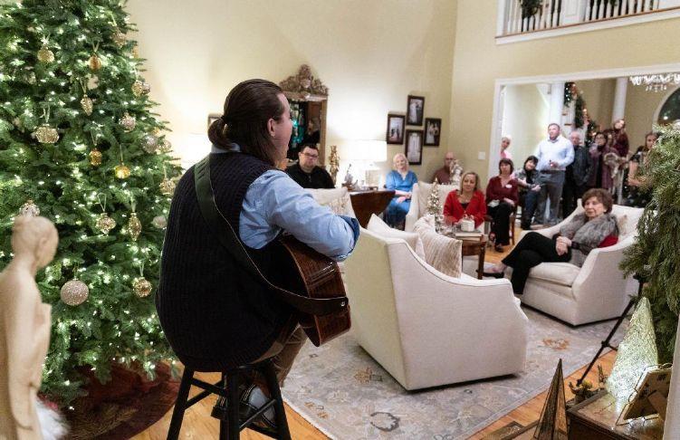 SLIDE SHOW: Broadway artist sings at Bowling Green event to promote Governor’s School for the Arts