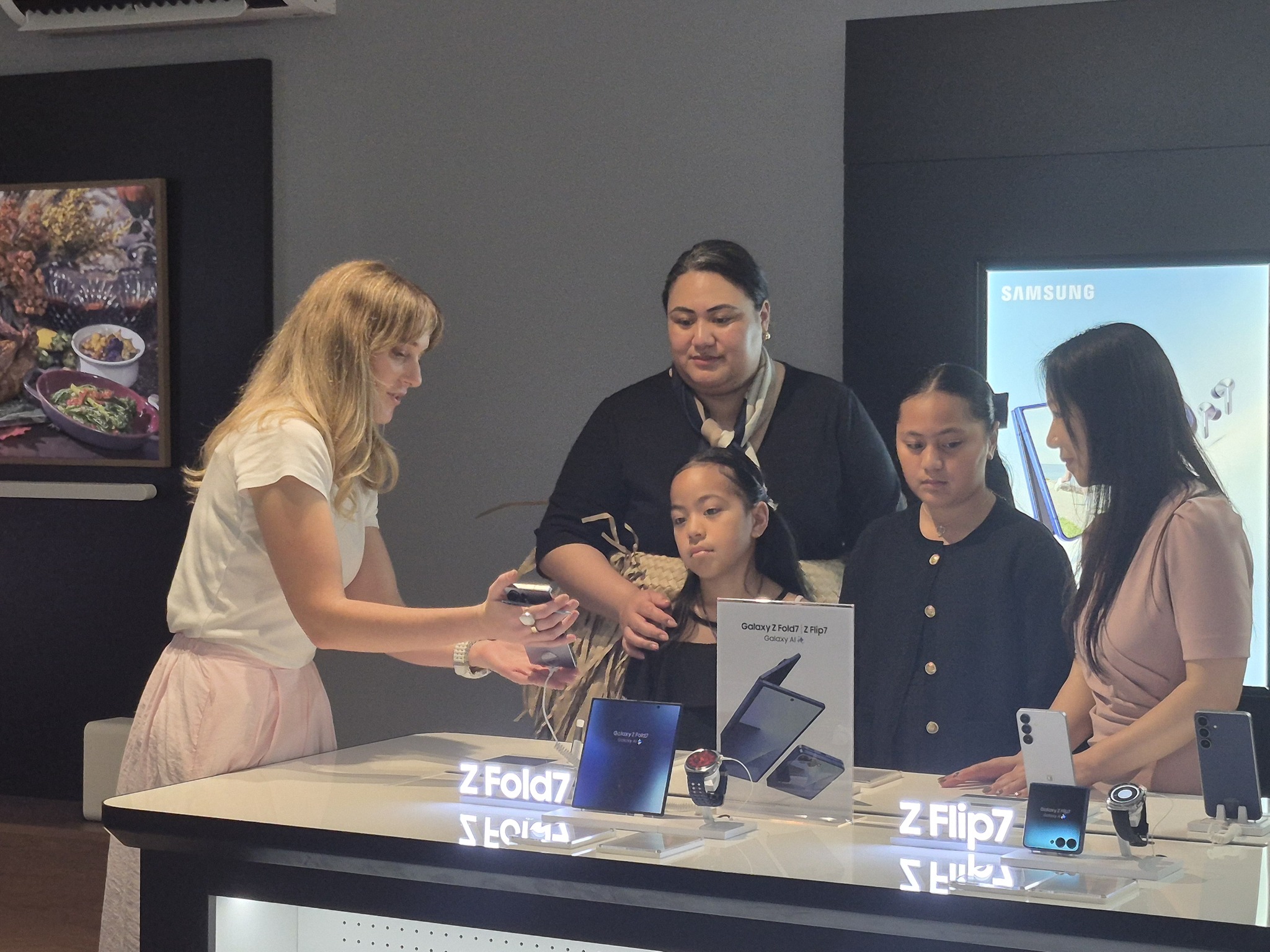 Samsung launches Innovation Hub in Nuku’alofa with WanTok Tonga partnership