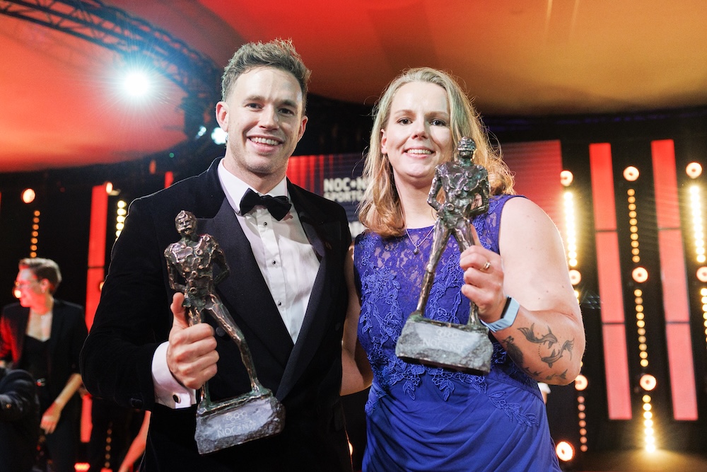 Sarina Wiegman first woman named "coach of the year"