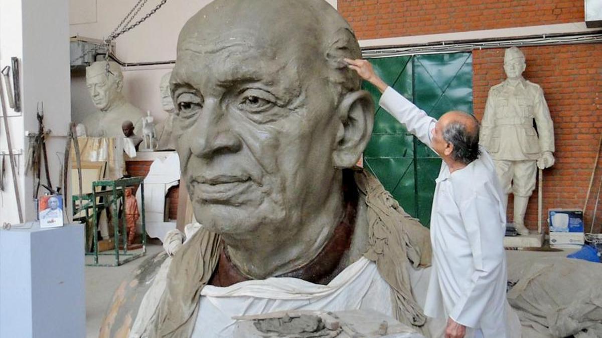Sculptor Ram Sutar, designer of Statue of Unity, passes away