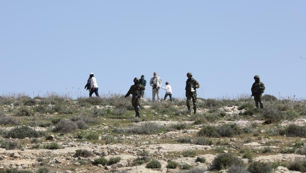 Seven Palestinians Injured in Set...