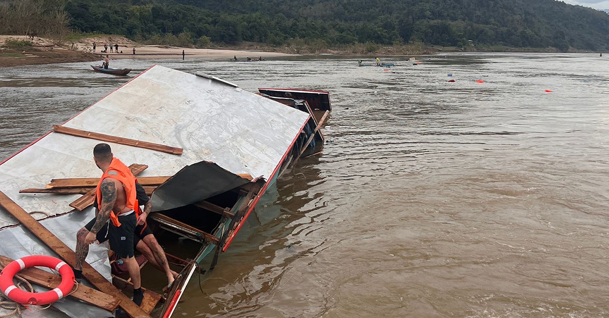 Slow Boat Sinks in Mekong River Near Pak Ou Cave in Luang Prabang, No Injuries or Deaths Reported