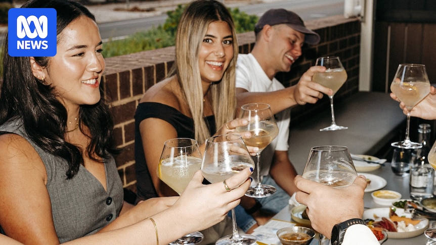 South Australian distillers tap into trending thirst for Limoncello