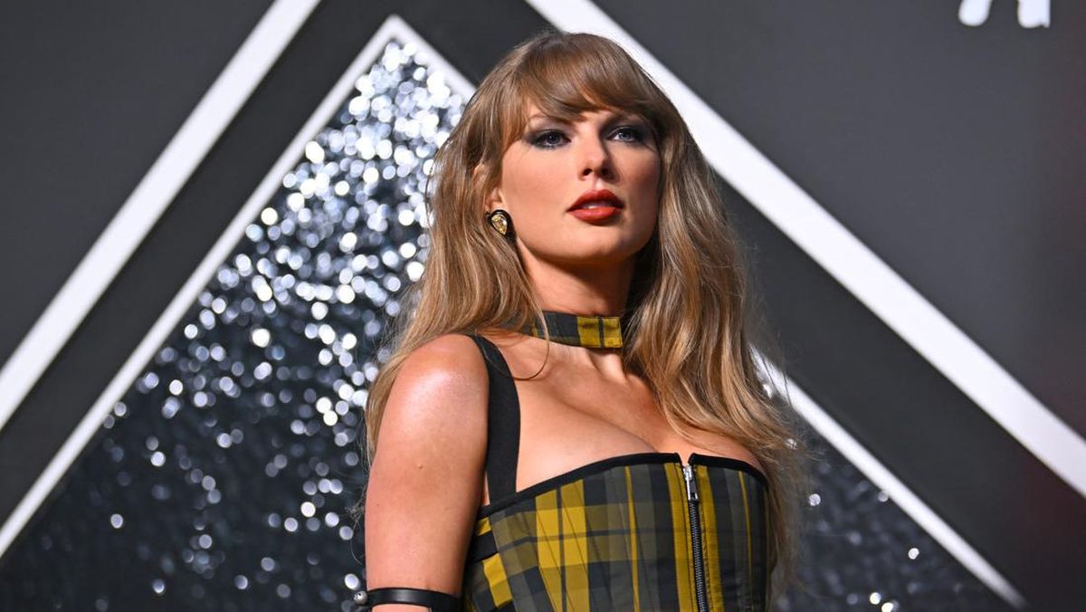 Taylor Swift Emosional Bahas Serangan Teror Kala Eras Tour
