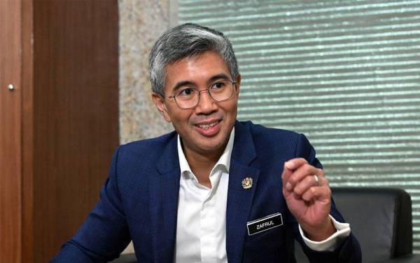 Tengku Zafrul sets ambitious targets for Malaysia’s smart manufacturing future