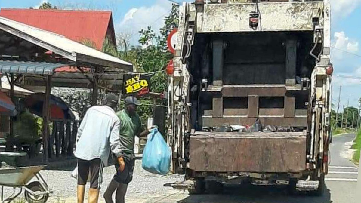 Tsang: "Vuilophalers waren een jaar lang niet betaald en hadden ook geen contract"