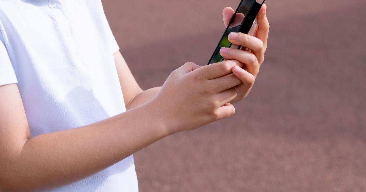 Two minors, one Russian, held in Paris over antisemitic plot