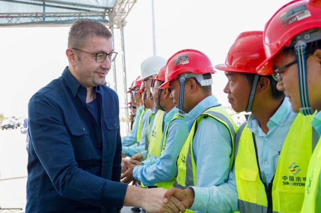 Unemployment drops by 7,000 in the third quarter of 2025