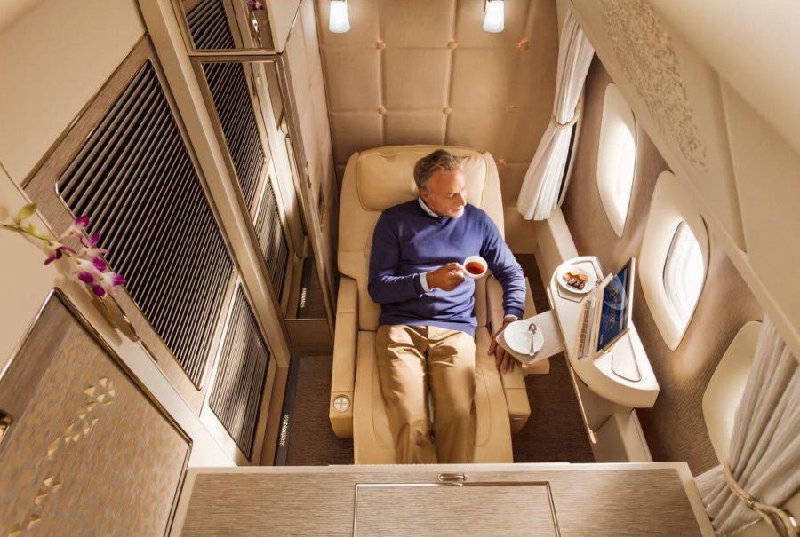 Where to find last-minute discounts on business class flights?