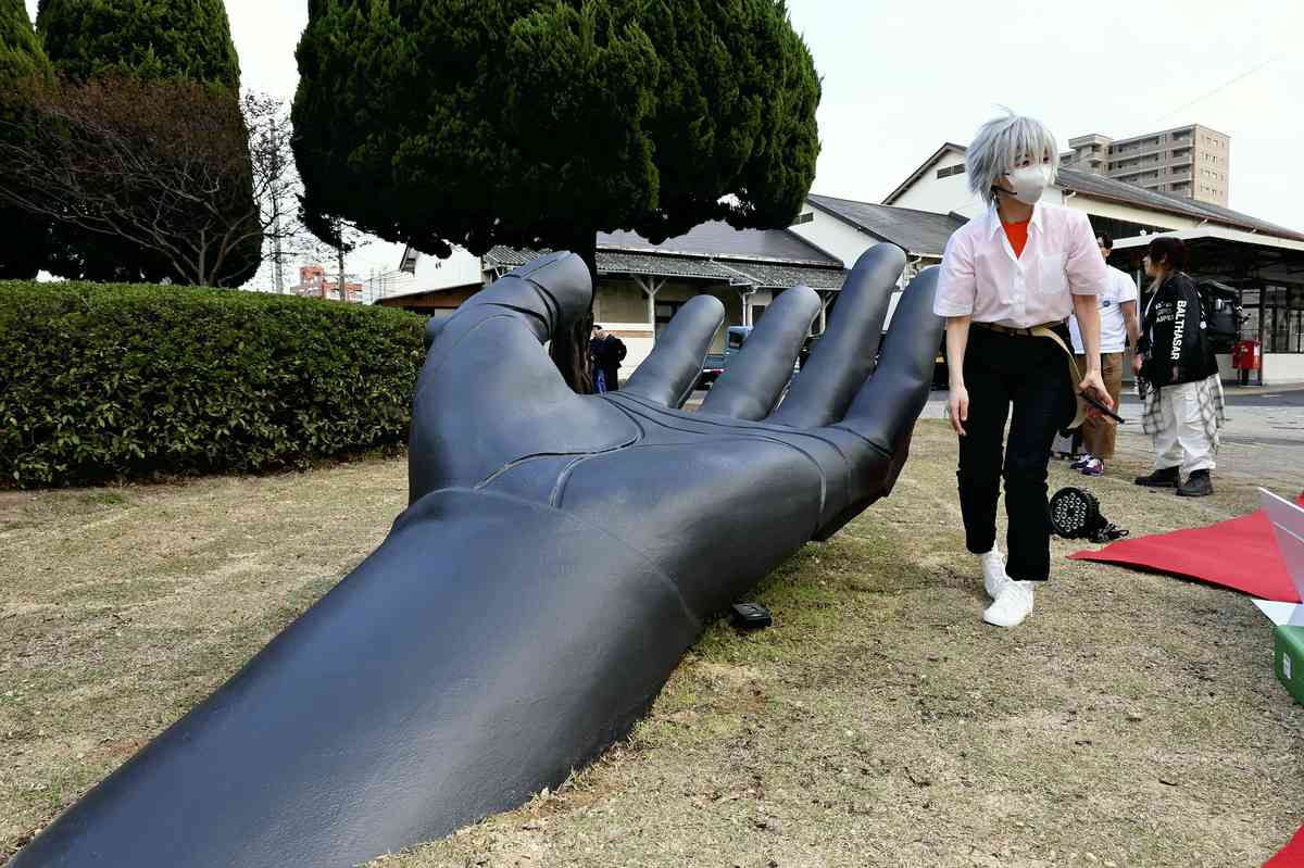 Yamaguchi: Sculpture Modeled After ‘Neon Genesis Evangelion’ Weapon Appears in Ube