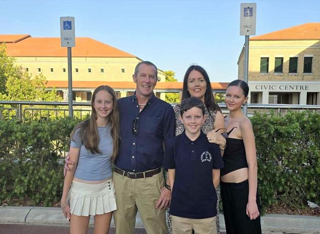 ‘It is a much deeper problem’: Irish families in Australia on the under-16s social media ban