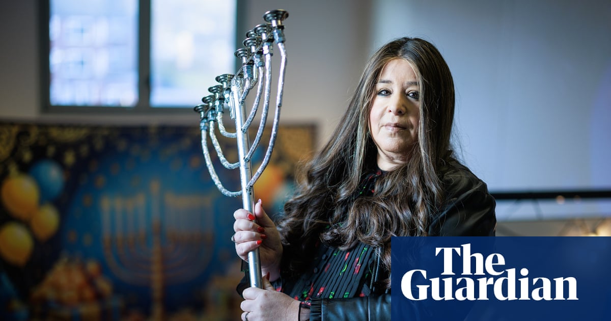 ‘We refuse to be afraid’: solidarity and vigilance in British Jewish community targeted by IS plot | Antisemitism