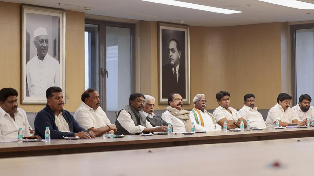 AICC leaders hold talks with TNCC delegation on poll alliance in State