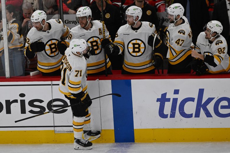 Bruins extend winning streak to 6