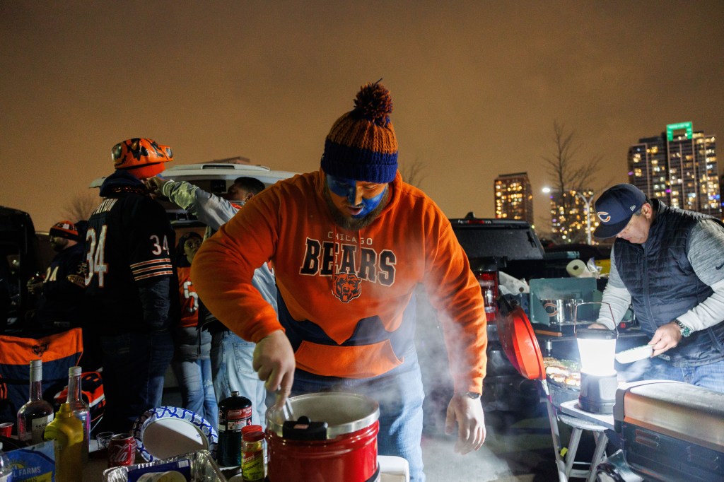 Cold spurt to set in for the weekend, making for a chilly Bears playoff