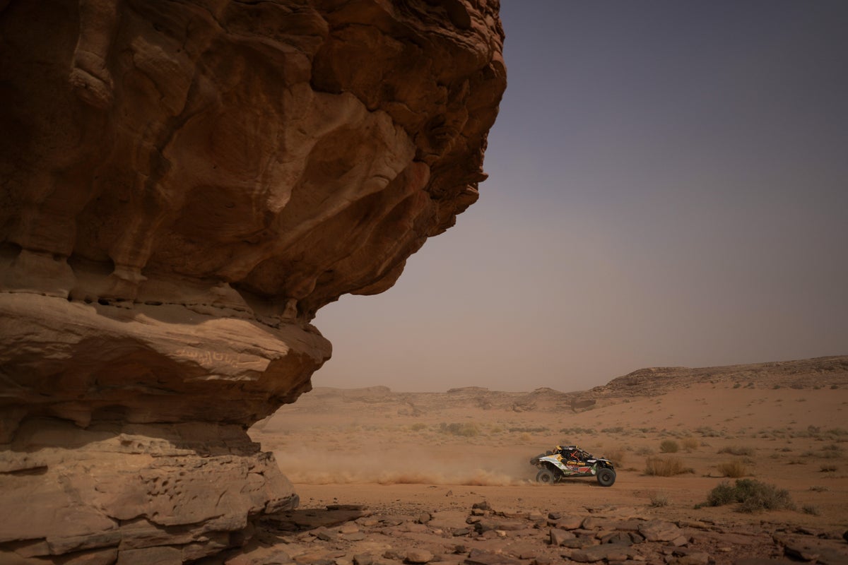 Dakar Rally moves through sweeping desert landscapes, in photos