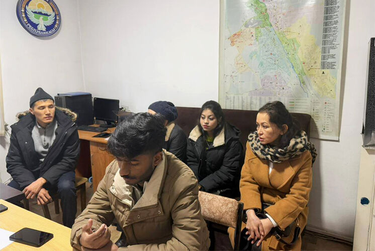 Foreign students detained in Osh for presenting fake receipts to drivers -