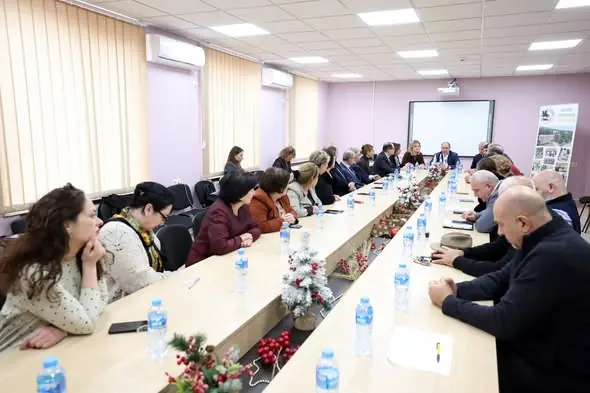 Givi Mikanadze leads Vocational Education Meeting in Kakheti