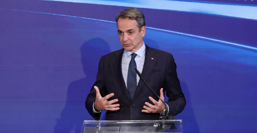 Greek diplomacy tries to fix PM's faux pas on Venezuela, shows respect to International Law