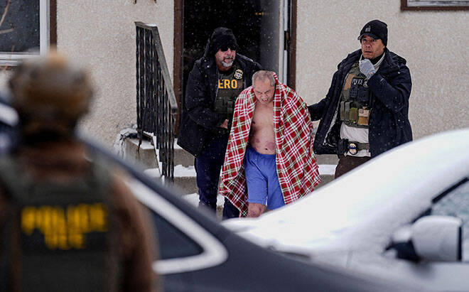 ICE breaks into Minnesota home, drags barely clothed U.S. citizen into snow