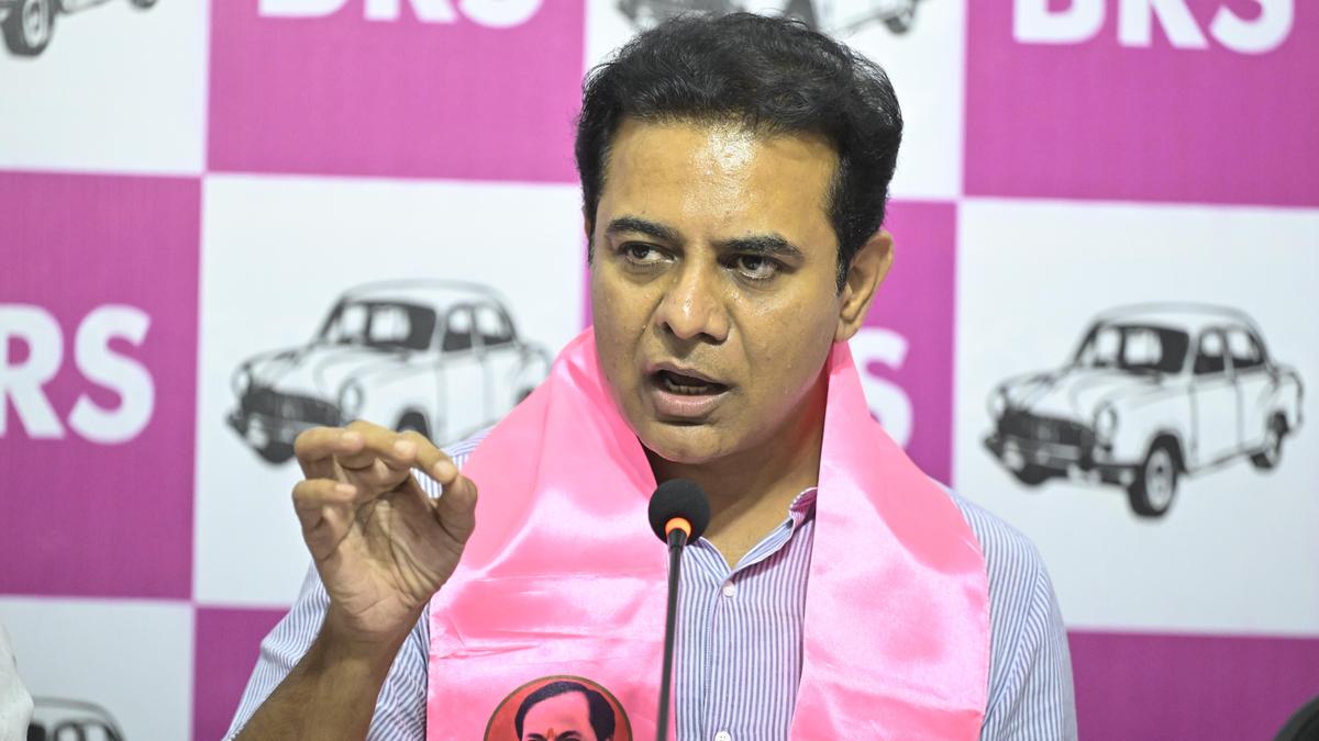 KTR holds meet with Palamuru, Nalgonda leaders on upcoming ULB polls