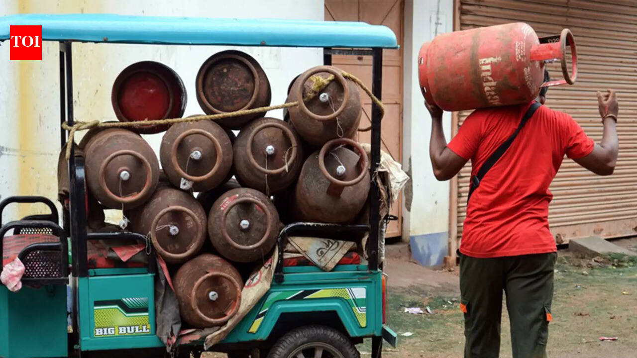 LPG gas prices go up: Commercial cylinder to cost Rs 49 more from February 1