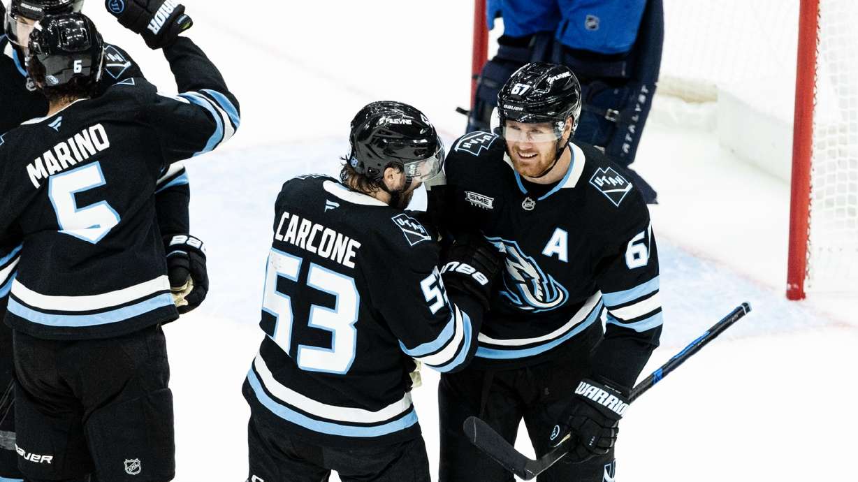 Mammoth defeat Senators 3-1 on historic day for franchise